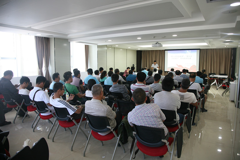 公司举办“我与公司同成长”主题演讲比赛