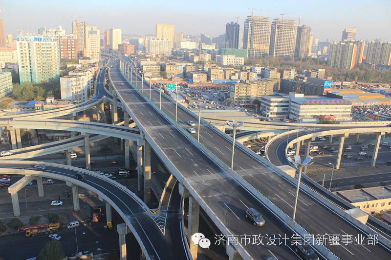 乌市克拉玛依路高架道路第四标段荣获2013年度“新疆市政金杯示范工程”